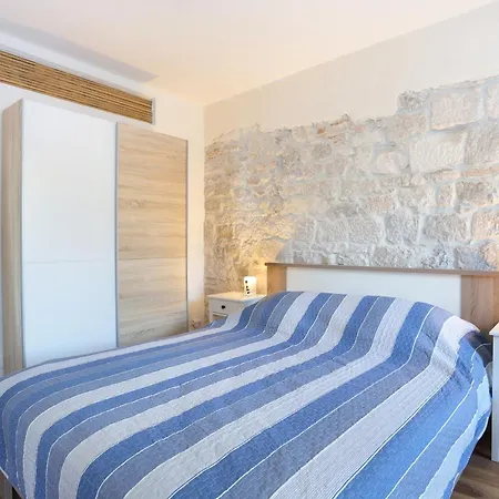 With A Parking Space - 19051 Apartman